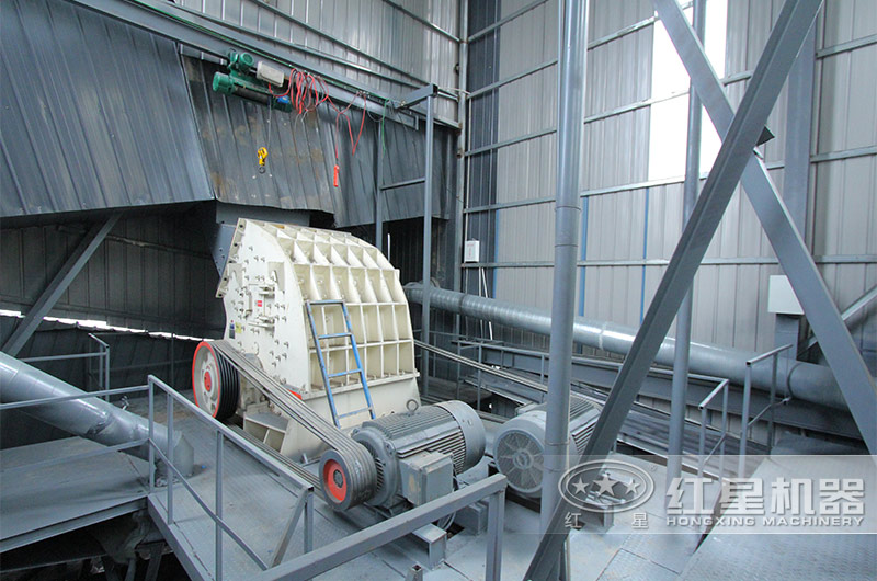 河南時產(chǎn)160噸電石破碎生產(chǎn)線現(xiàn)場 河南時產(chǎn)160噸電石破碎生產(chǎn)線現(xiàn)場