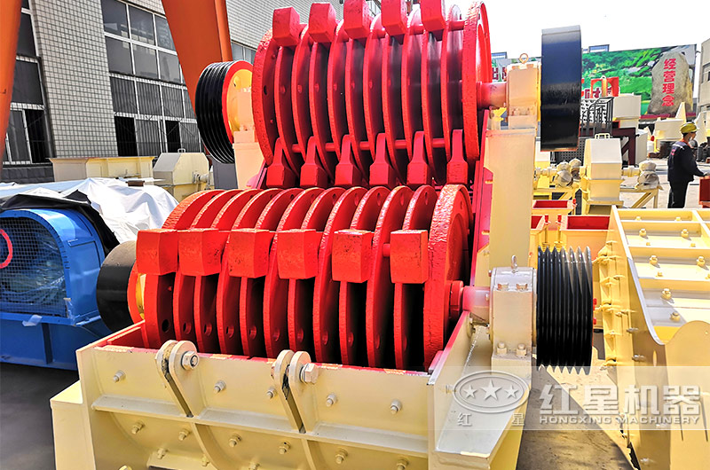 雙擊破碎機(jī)內(nèi)部結(jié)構(gòu) 雙擊破碎機(jī)內(nèi)部結(jié)構(gòu)