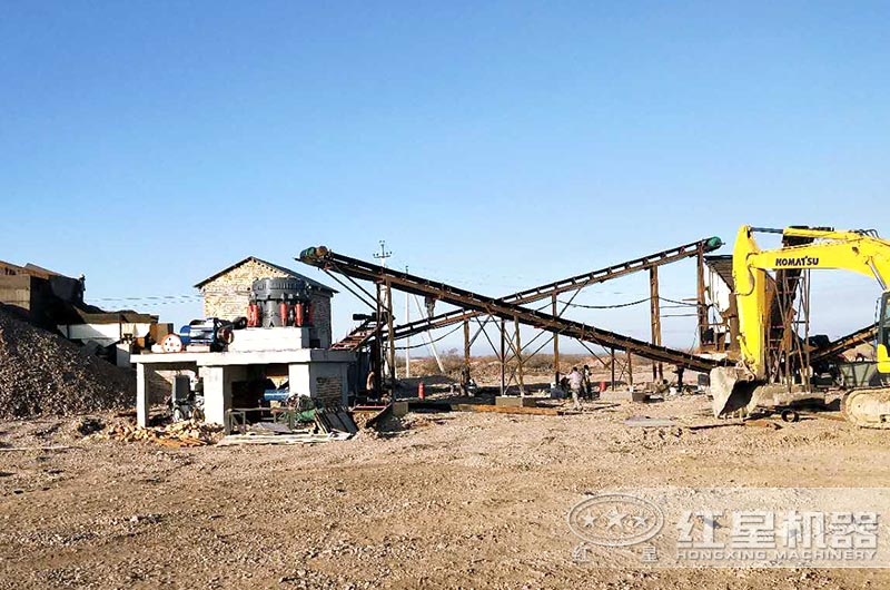 顎式破碎機(jī)、圓錐破碎機(jī)作業(yè)現(xiàn)場